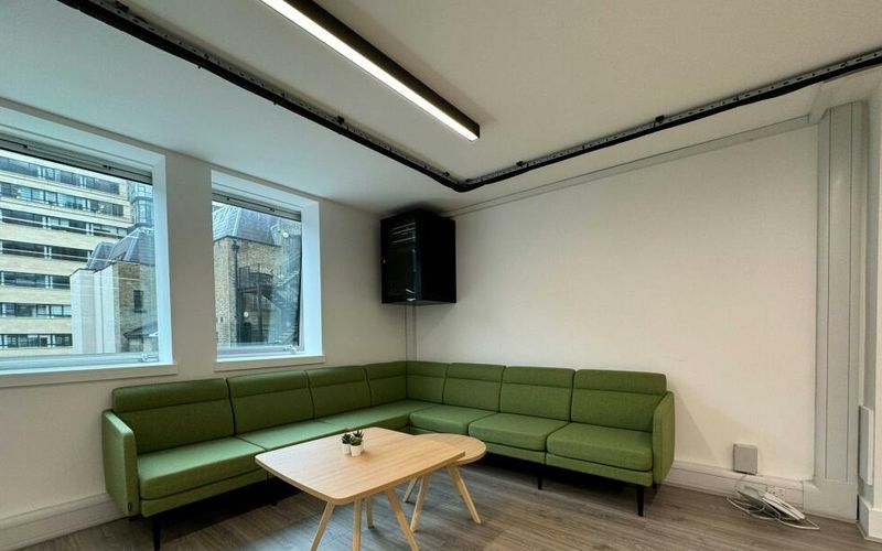 16 St Clare's Street, London Image 2