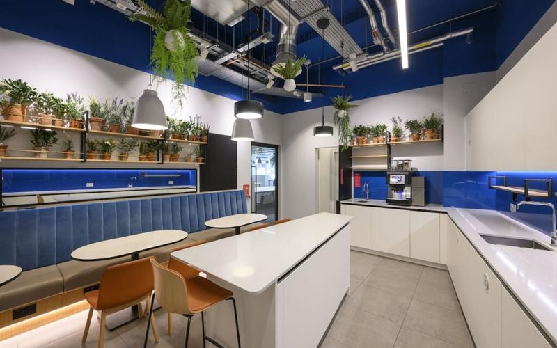 68 Alie Street, London Image 1