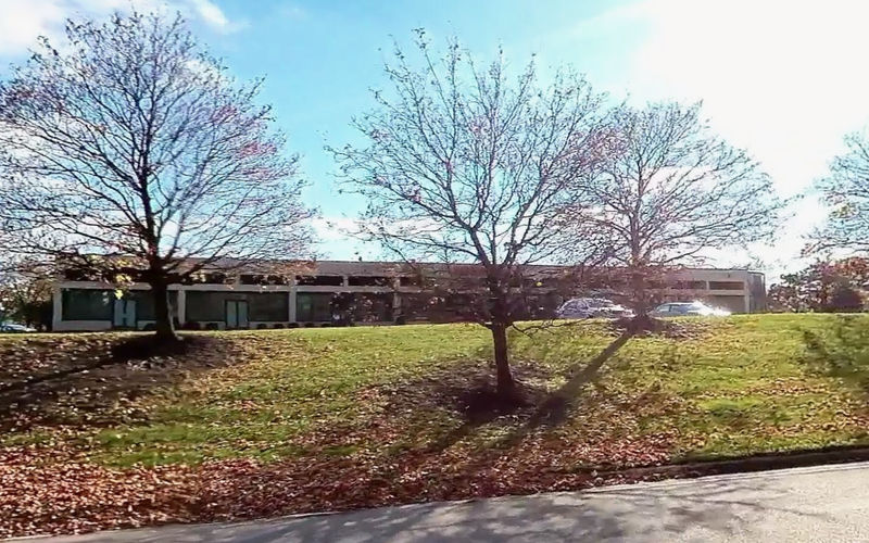 1251 Kemper Meadow Drive, Forest Park Image 9