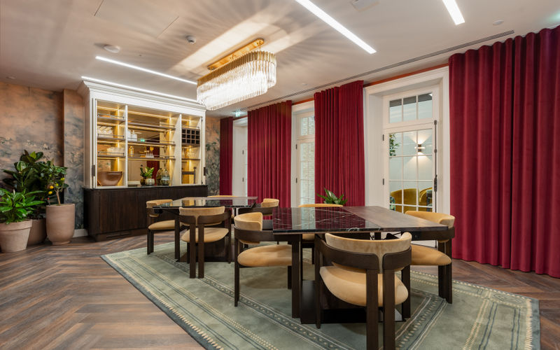 75 Grosvenor St, London Image 4