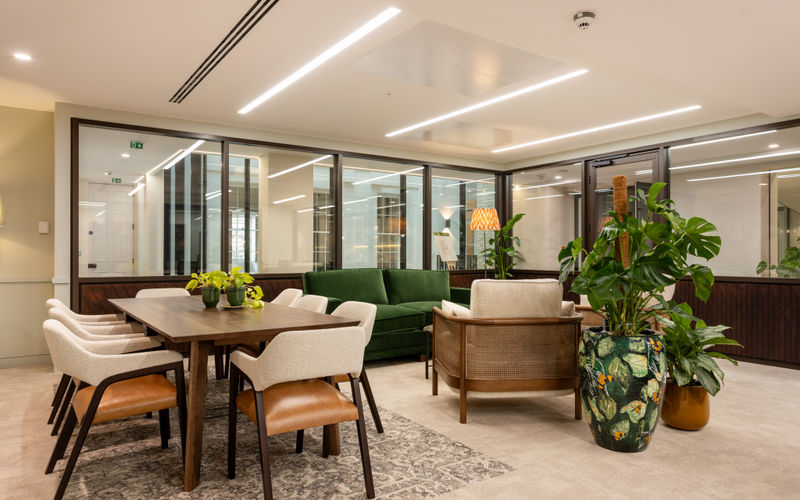 75 Grosvenor St, London Image 4