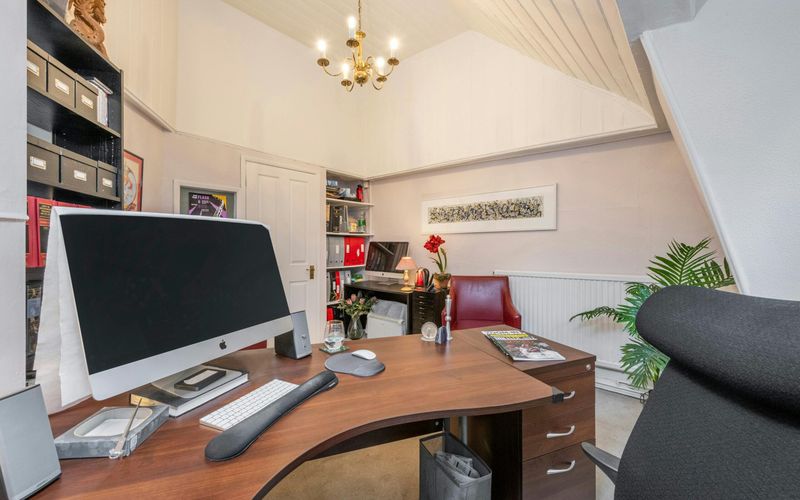 8 West Street, Covent Garden Image 1