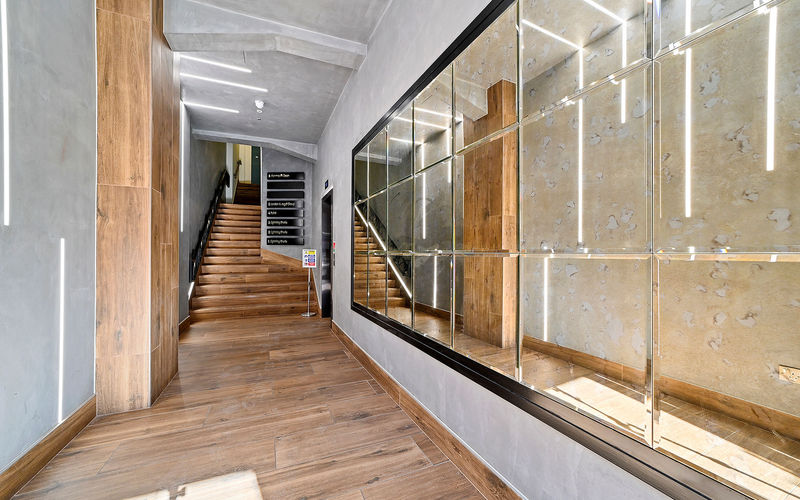 4 Golden Square, Soho Image 7