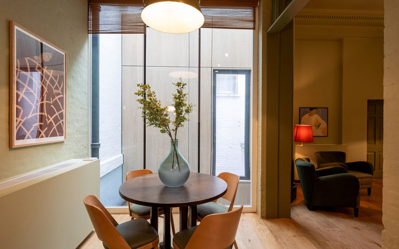 22 Grosvenor Gardens, London Image 5