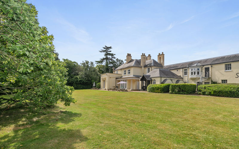 Wyvols Court, Reading Image 12