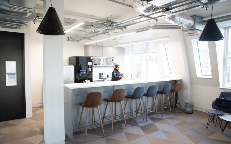 231 Strand, Strand Image 1