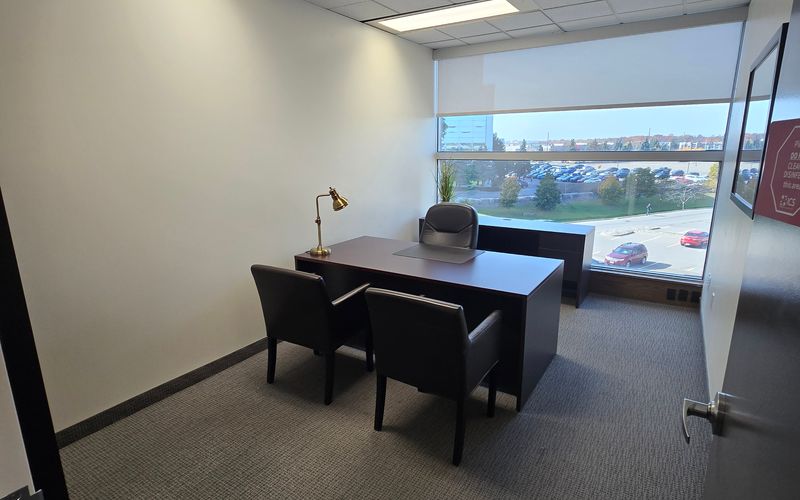 1100 Burloak Drive, Burlington Image 1