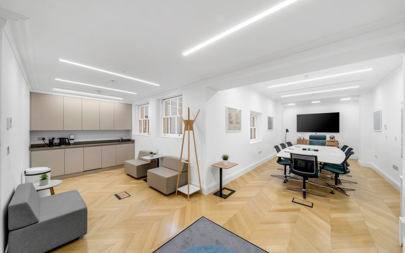 25 Dover Street, Greater London Image 1