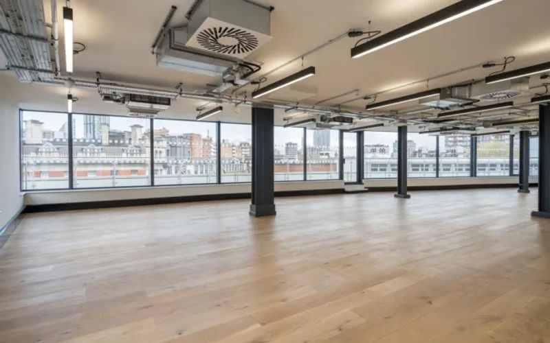 8 Charterhouse Buildings, London Image 6