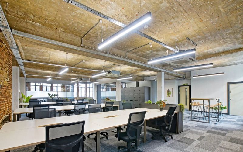 64 Essex Road, Greater London Image 8