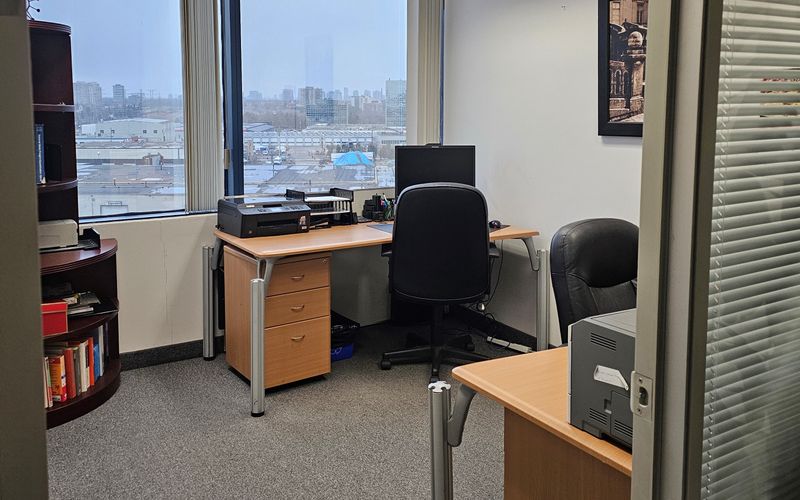 1120 Finch Avenue West, Toronto, 2 DESKS 1120 Finch Avenue West, Toronto Image 1