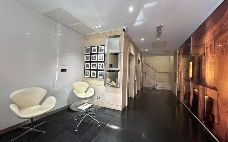 36-38 Piccadilly Circus, St James's Image 3