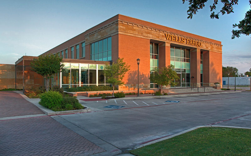 901 W Rosedale Street, Fort Worth Image 1