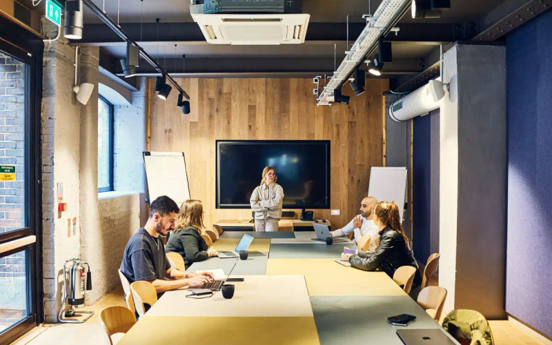 1-2 Hatfields, Waterloo Image 8