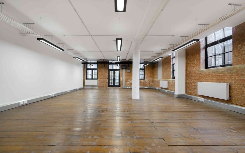 5 Clarendon Rd, Wood Green Image 3