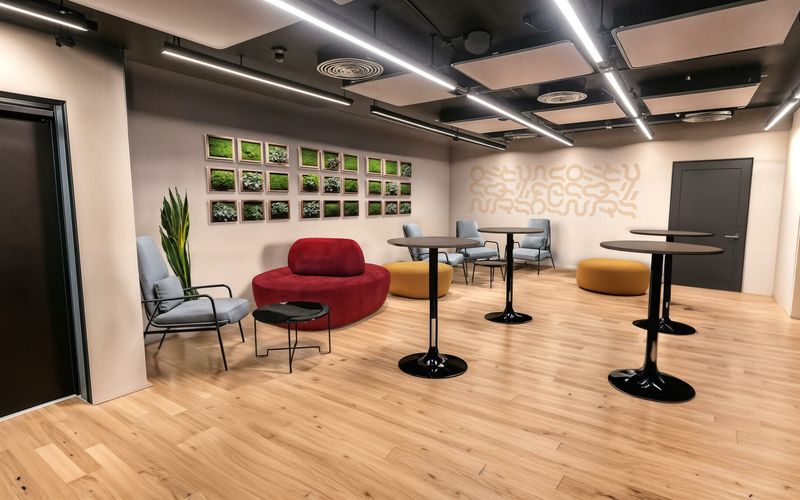 65 Clifton Street, London Image 9