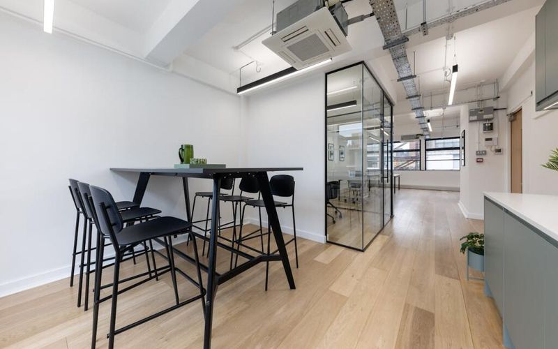 12-13 Poland Street, Soho Image 5