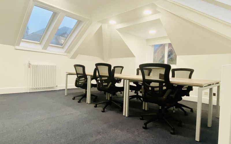 9 Park Square East, West Yorkshire Image 10