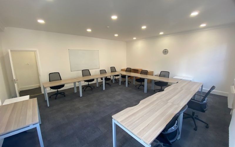 9 Park Square East, West Yorkshire Image 14