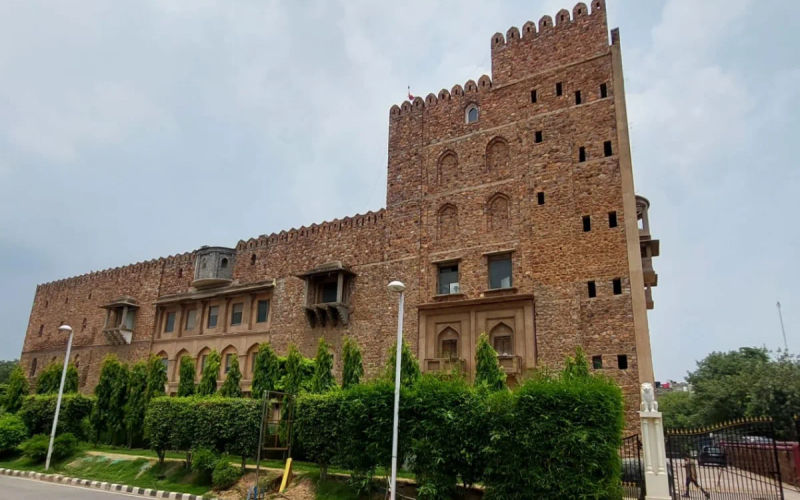 Old Fort Saket District Centre District Mall Sector 6 Pushp Vihar, Delhi Image 7