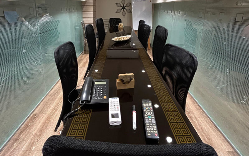 220 New Link Road, Mumbai, 20 DESKS 220 New Link Road, Mumbai Image 1