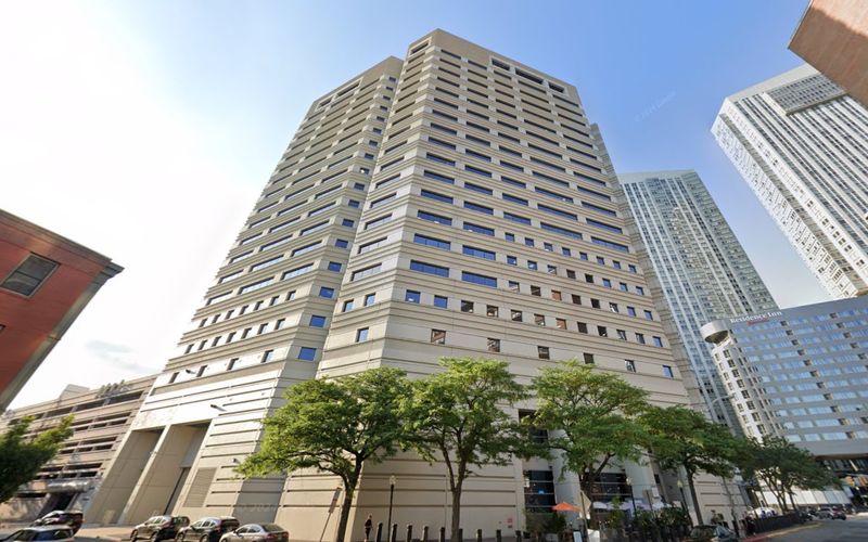 95 Christopher Columbus Drive, Jersey City Image 7