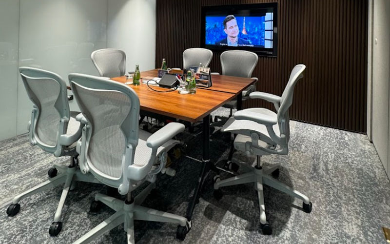 Tower 2 Ayala Triangle Gardens Paseo De Roxas, Makati Image 6