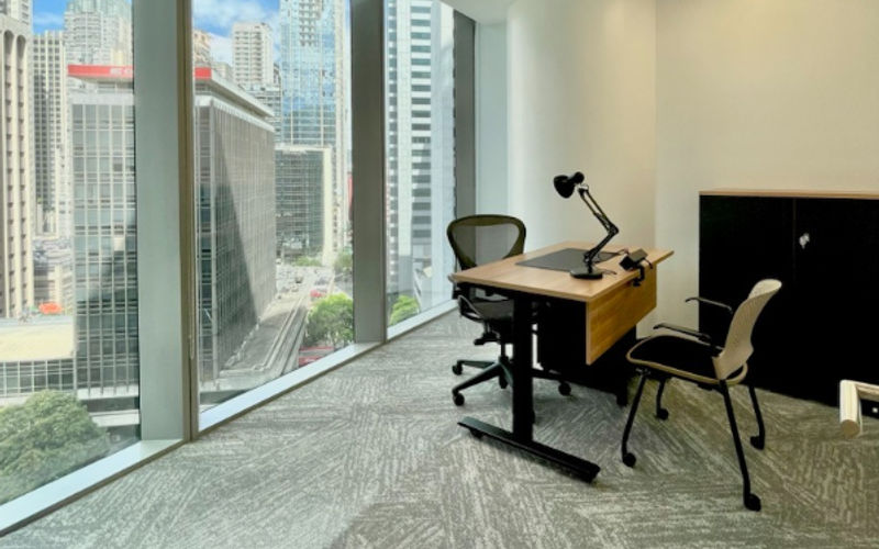 Tower 2 Ayala Triangle Gardens Paseo De Roxas, Makati Image 4