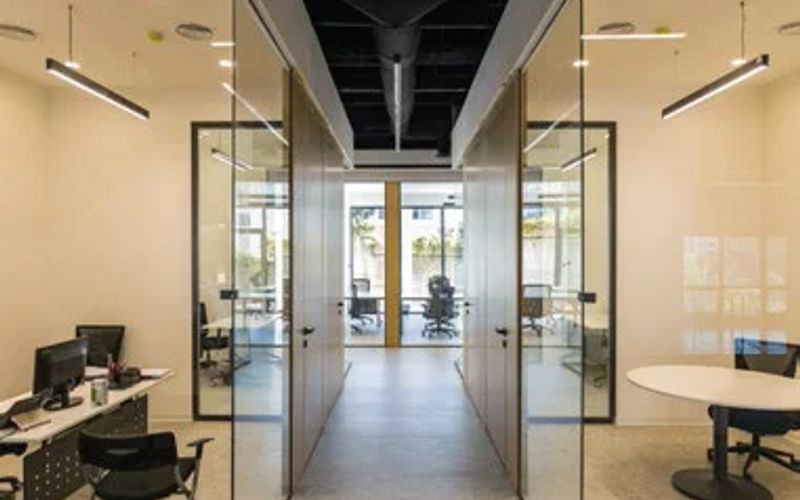 7 V Business Center Abdoun - Al Shajarah St, Amman Image 1