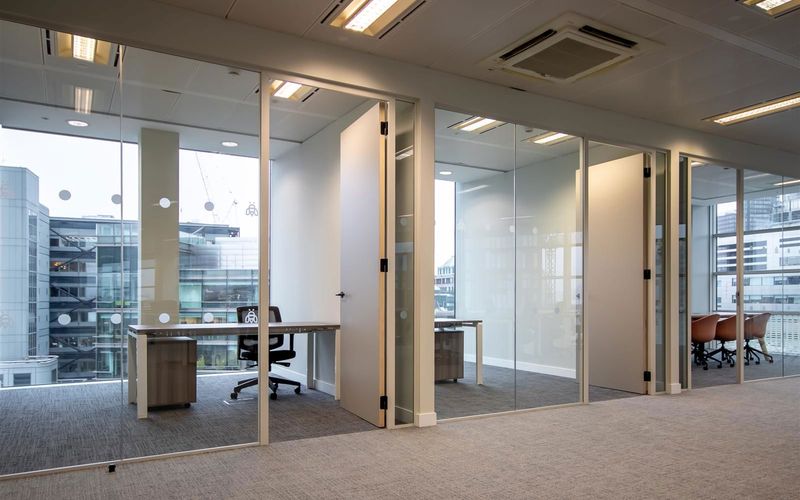 30 Crown Place, London Image 4