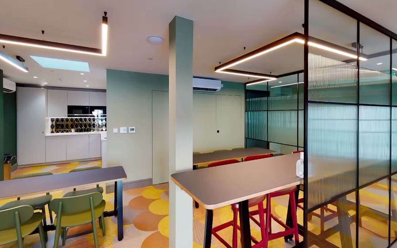 49 Oxford Road Finsbury Park, London Image 3