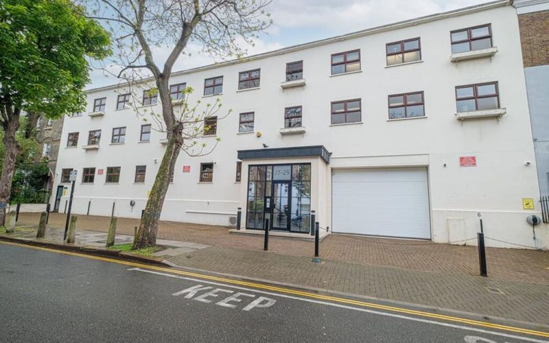 27-29 Vauxhall Grove, Bankside Image 9