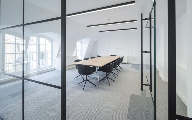 8 Lloyd’s Avenue, London Image 4