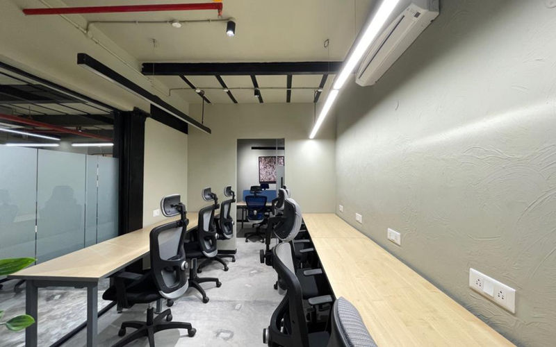 19 Rn Mukherjee Road Hanuman Estates Main Building, Kolkata Image 6