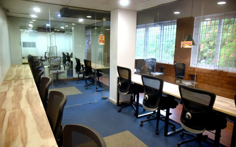 3rd Ave W Block Anna Nagar, Chennai, 1 DESK 3rd Ave W Block Anna Nagar, Chennai Image 1