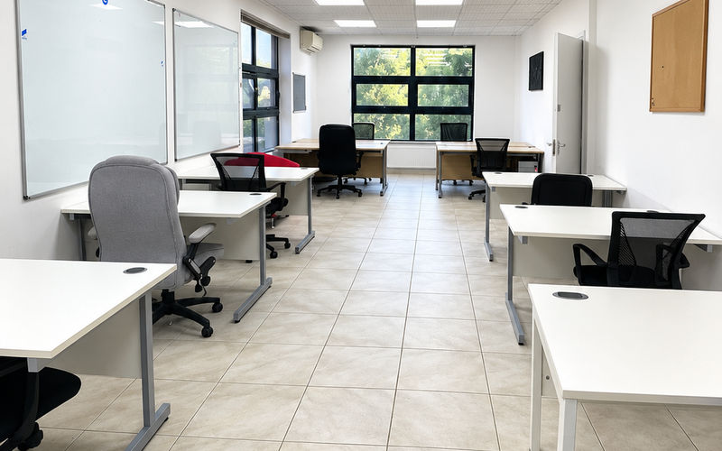 297-303 Edgware Road, Greater London, 12 DESKS 297-303 Edgware Road, Greater London Image 1
