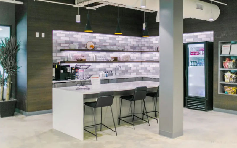 6584 Poplar Avenue, Memphis Image 3