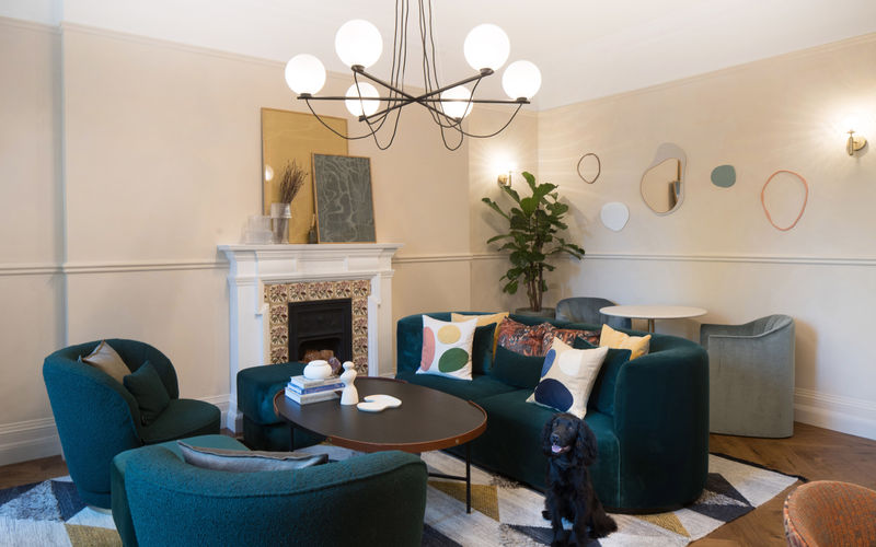 142 Buckingham Palace Road, Greater London Image 2