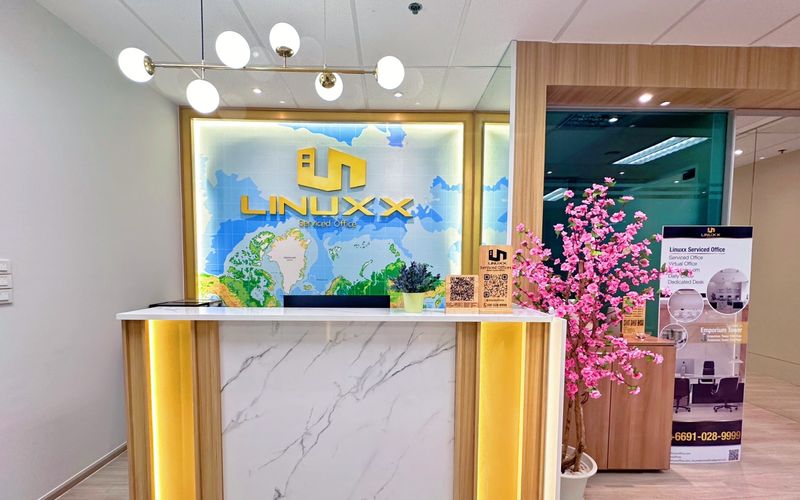 Sukhumvit Road, Khet Khlong Toei Image 17