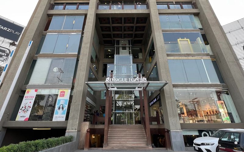 Mm Alam Rd Block C2 Block C 2 Gulberg Iii, Lahore Image 1