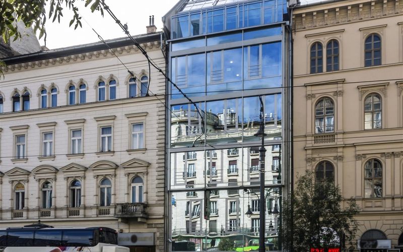 6 Károly Körút, Budapest Image 13