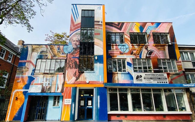 35 Bow Road, BOW Image 12