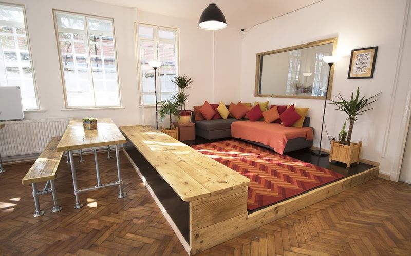 35 Bow Road, BOW Image 11