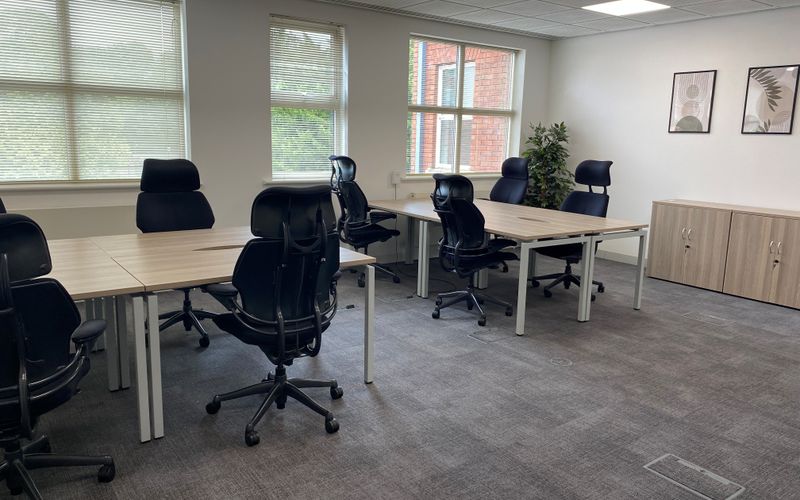 17 High Street, Henley-in-arden Image 4