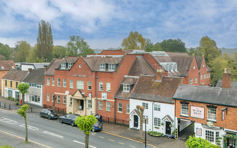 17 High Street, Henley-in-arden Image 16