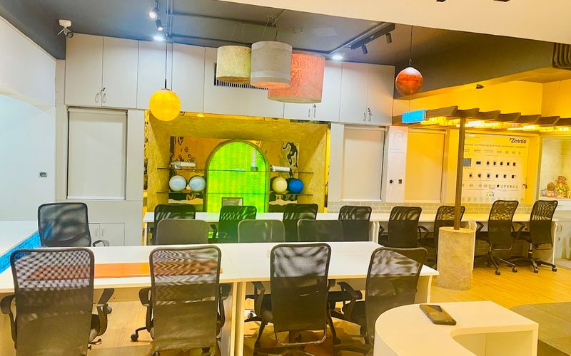 Bhandarkar & Law College Road Junction Signal, Deccan Shivajinagar Image 2