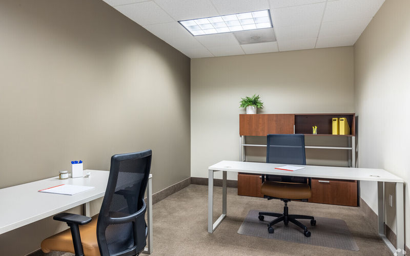 1725 I Street Northwest, Washington, 6 DESKS 1725 I Street Northwest, Washington Image 1