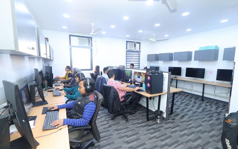 1e/23 Jhandewalan Extension, New Delhi Image 4