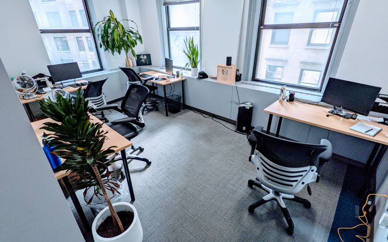 42 Broadway, New York, 5 DESKS 42 Broadway, New York Image 1