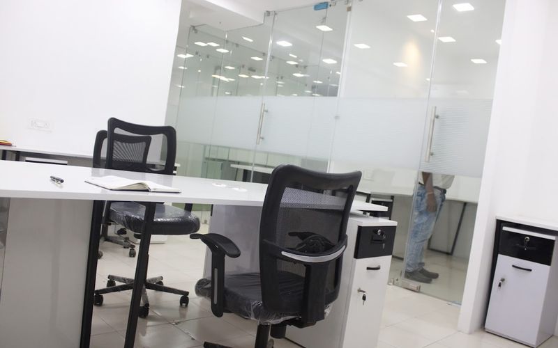 32 Jl Nehru Road Park St, Kolkata Image 6